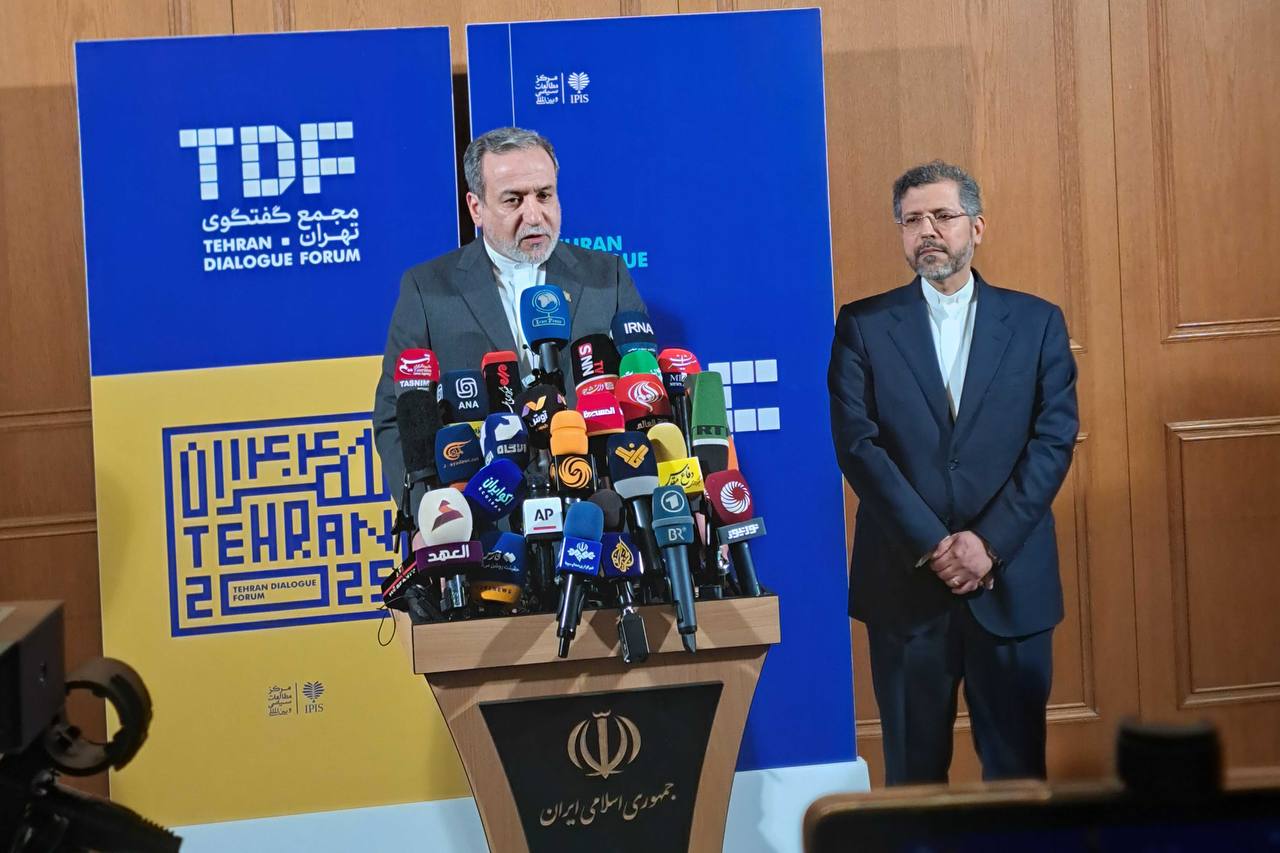 اظهارات دکتر عراقچی وزیر امور خارجه در جمع خبرنگاران